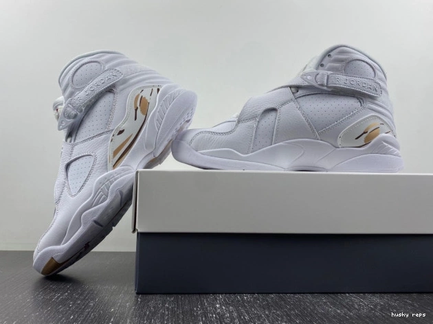 Cheap Husky AA1239-135 Retro OVO White Jordan 8 0812